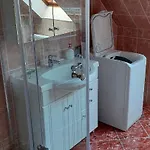 Szikszai Apartment *