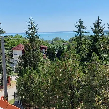 Szikszai Apartamento Balatonfůzfő