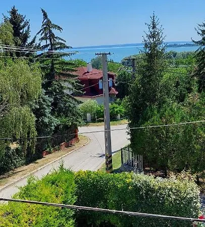 Szikszai 公寓 Balatonfůzfő