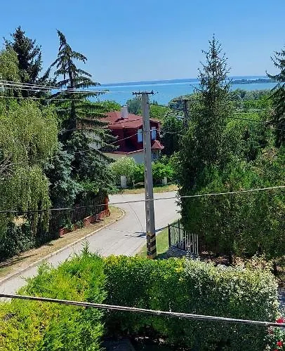 Szikszai דירה Balatonfůzfő